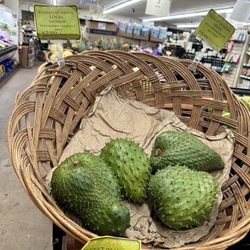 Island Naturals Market & Deli - Soursop