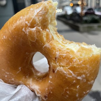 Do-Rite Donuts & Chicken - Vanilla Bean Glazed Donut - Donuts Near Me - Chicago, Illinois