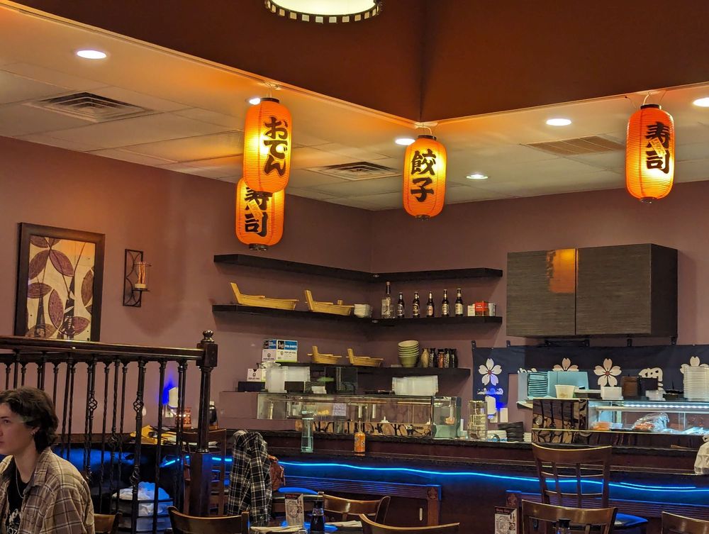 Ichi-Umi Sushi & Ramen