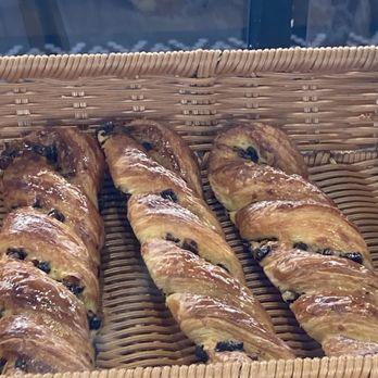 Paris Baguette - Feuillete Au chocolat - Bakeries Near Me - Chicago, Illinois Paris Baguette - Feuillete Au chocolat - Bakeries Near Me - Chicago, Illinois