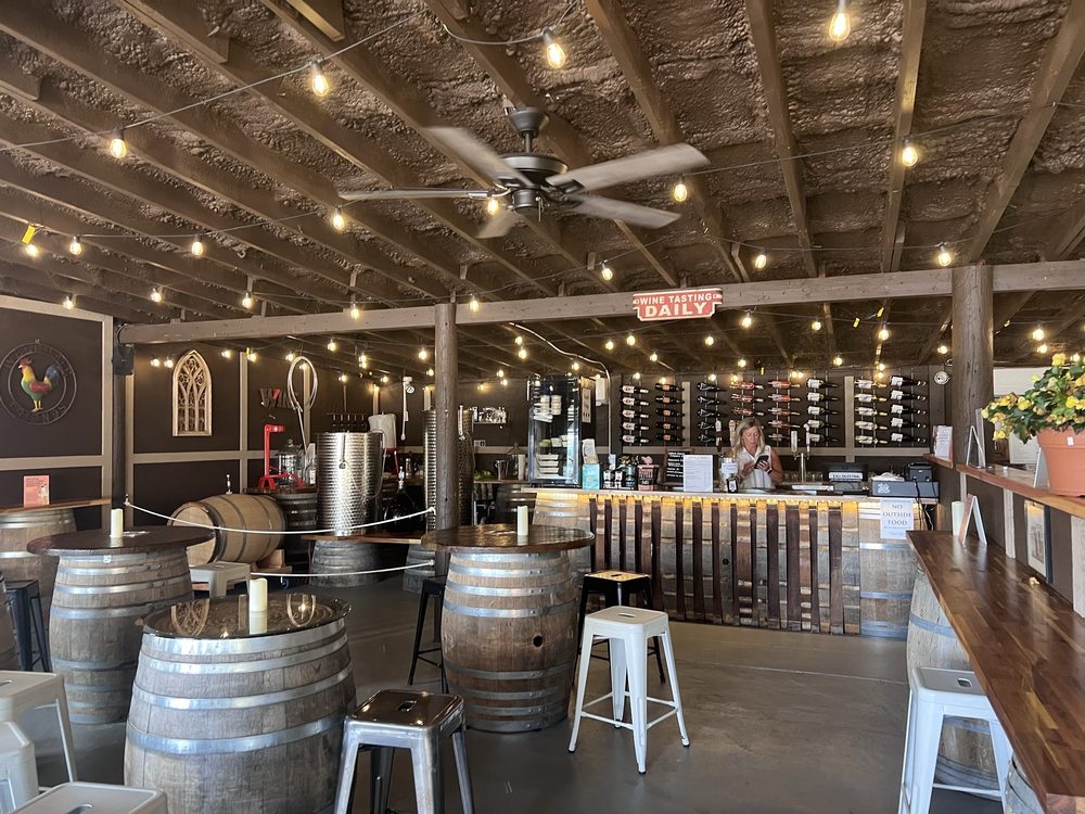 The Wine Barn & Farmers Market Logo