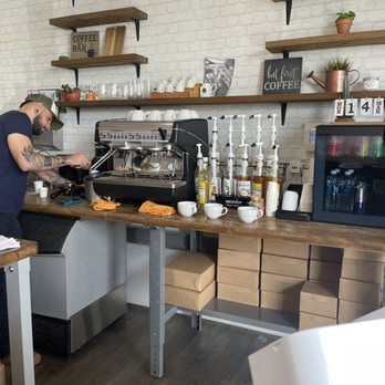 La Zucre Cake Boutique - Barista - Cupcakes Near Me - Orlando, Florida