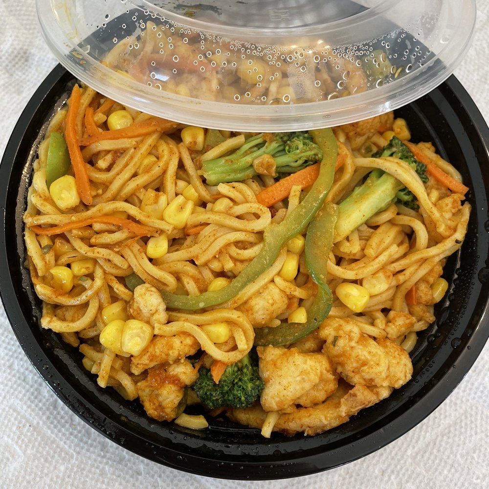 Chicken Hot Bowl(Build Your Own) Egg noodles with Thai chili Chicken Hot Bowl(Build Your Own) Egg noodles with Thai chili