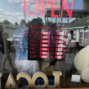 South Mountain Creamery - Karen Kountry Farm Store hours - Ice Cream & Frozen Yogurt Near Me - Middletown, Maryland South Mountain Creamery - Karen Kountry Farm Store hours - Ice Cream & Frozen Yogurt Near Me - Middletown, Maryland
