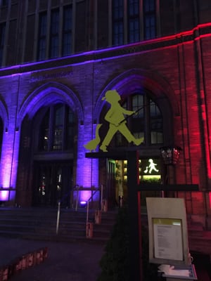 HANS IM GLÜCK - MÜNCHEN Isarpost by null