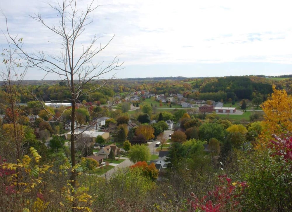 VILLAGE OF CROSS PLAINS Updated August 2024 20 Photos 2417