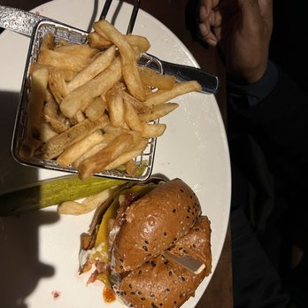 Yard House - BBQ Bacon Cheddar Burger - New American Near Me - Lombard, Illinois Yard House - BBQ Bacon Cheddar Burger - New American Near Me - Lombard, Illinois