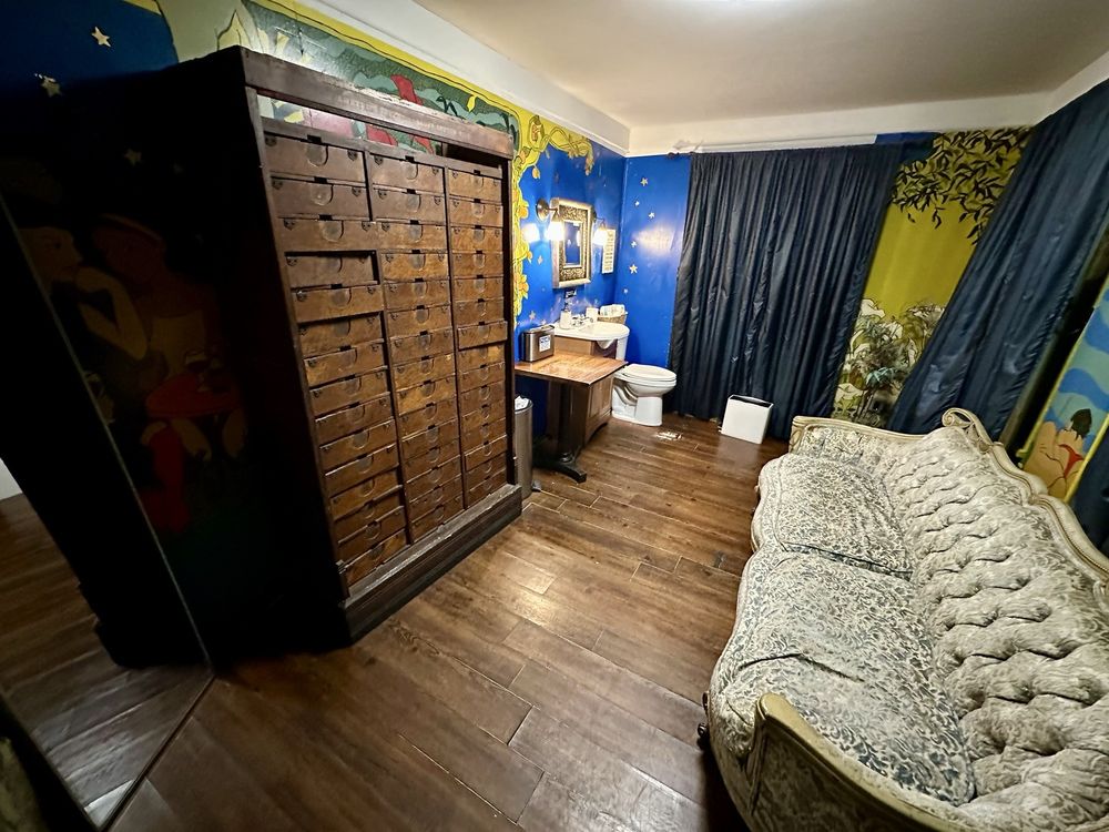 48 Record Bar Image
