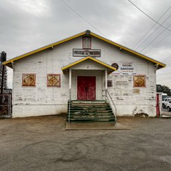 Fairfax Grange 570 - Front entrance
