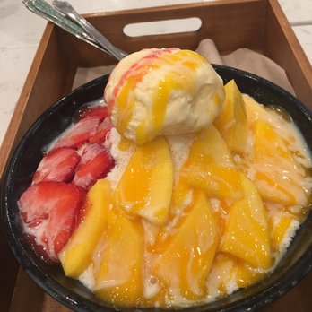 TSAôCAA - Shaved ice dessert mango, strawberry, and read bean; passion fruit drink is yummy also - Bubble Tea Near Me - Chicago, Illinois