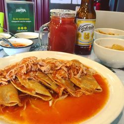 Vida Chula - Taquitos de papa y frijol con carne
