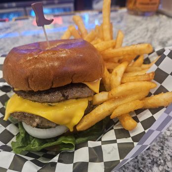 Clay's Bar & Grill - Meal - Sports Bars Near Me - Bakersfield, California Clay's Bar & Grill - Meal - Sports Bars Near Me - Bakersfield, California