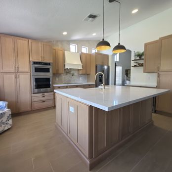 VIP Remodeling - A complete kitchen transformation designed to create a beautiful, functional, and inviting space. The remodel included custom cabinetry, new - General Contractors Near Me - Gilbert, Arizona VIP Remodeling - A complete kitchen transformation designed to create a beautiful, functional, and inviting space. The remodel included custom cabinetry, new - General Contractors Near Me - Gilbert, Arizona