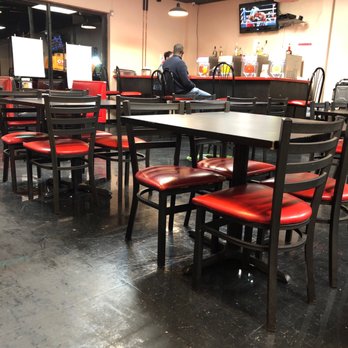 D'bo's Daiquiris Wings & Seafood - Memphis - the inside of a restaurant - Chicken Wings Near Me - Memphis, Tennessee D'bo's Daiquiris Wings & Seafood - Memphis - the inside of a restaurant - Chicken Wings Near Me - Memphis, Tennessee