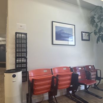 Chang Orthodontics - Waiting area - Orthodontists Near Me - San Carlos, California Chang Orthodontics - Waiting area - Orthodontists Near Me - San Carlos, California