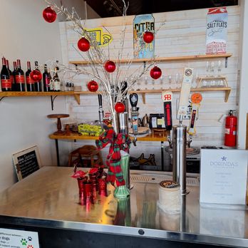 Lighthouse Coffee - a bar counter with christmas decorations - Coffee & Tea Near Me - Sparks, Nevada Lighthouse Coffee - a bar counter with christmas decorations - Coffee & Tea Near Me - Sparks, Nevada