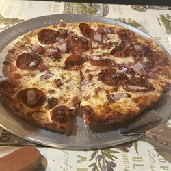 10" Pepperoni, bacon, and red onion on thin crust