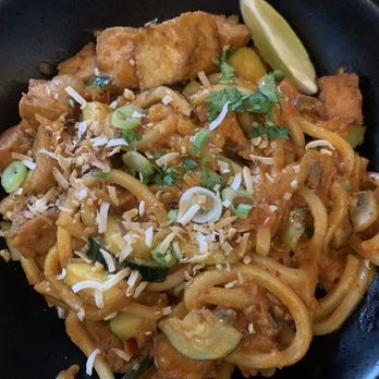 Ahan - Red curry udon with tofu - Laotian Near Me - Madison, Wisconsin Ahan - Red curry udon with tofu - Laotian Near Me - Madison, Wisconsin