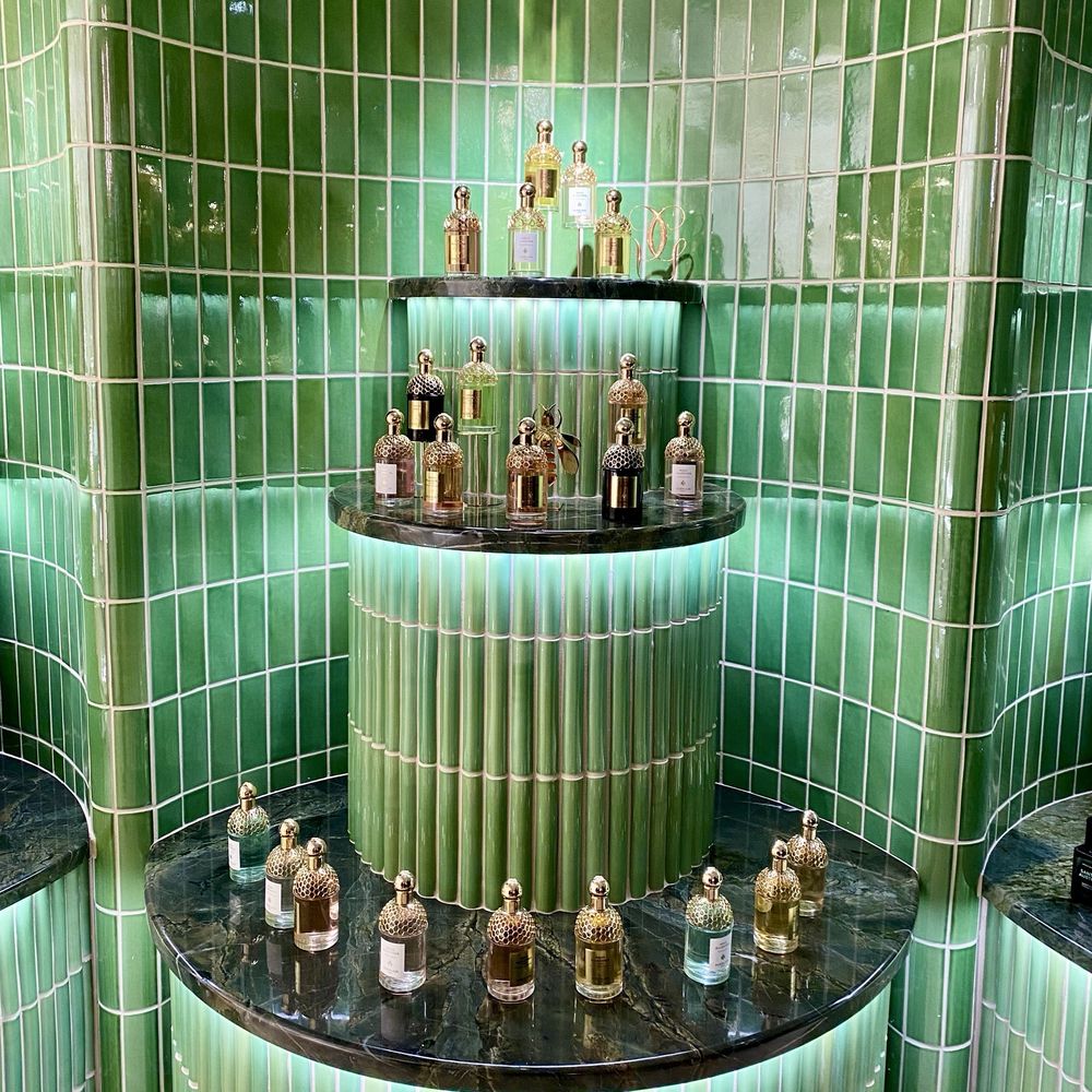 Printemps - Perfume display - Department Stores Near Me - New York, New York Printemps - Perfume display - Department Stores Near Me - New York, New York