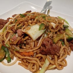 Nouilles sautées au boeuf