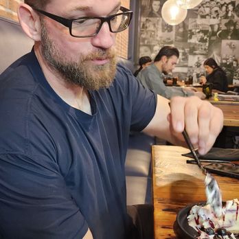 PI SOCIAL - Updated February 2025 - 82 Photos & 46 Reviews - 206 N