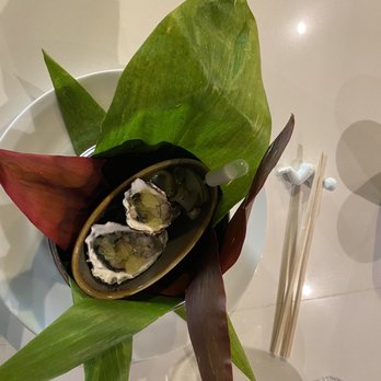 Fond - Kumamoto Oysters - Asian Fusion Near Me - Lahaina, Hawaii