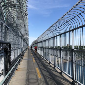 Jacques Cartier Bridge - Landmarks & Historical Buildings Near Me - Montreal, Quebec Jacques Cartier Bridge - Landmarks & Historical Buildings Near Me - Montreal, Quebec