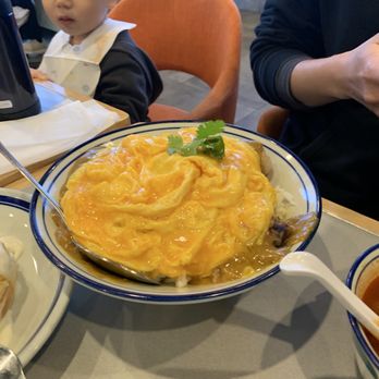 Cafe le Majestik - Curry omelette pork rice - Hong Kong Style Cafe Near Me - Scarborough, Ontario Cafe le Majestik - Curry omelette pork rice - Hong Kong Style Cafe Near Me - Scarborough, Ontario