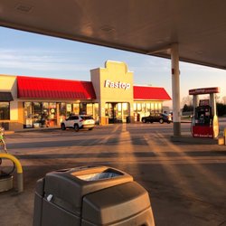 Fast Stop - Exterior