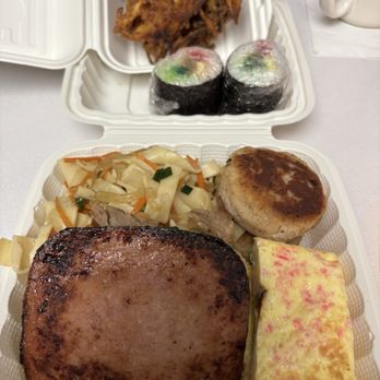 Mitsu-Ken Okazu and Catering - Okazuya. Omelette, Chow Fun, Luncheon Meat, Corned Beef Hash, Maki Roll, and Vegetable Tempura - Japanese Near Me - Honolulu, Hawaii