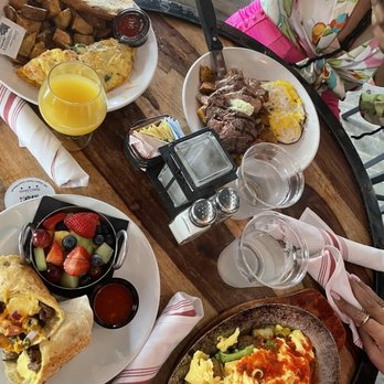 Shaw's Tavern - Gastropubs Near Me - Washington, DC, District of Columbia