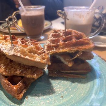Huevo House - CHICKEN AND WAFFLES - Breakfast & Brunch Near Me - Bakersfield, California Huevo House - CHICKEN AND WAFFLES - Breakfast & Brunch Near Me - Bakersfield, California