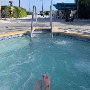 Sundial Beach Resort - Hot tub with direct access to beach - Hotels Near Me - Sanibel, Florida Sundial Beach Resort - Hot tub with direct access to beach - Hotels Near Me - Sanibel, Florida