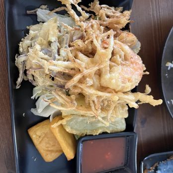 Bagan Burmese Kitchen - Mixed tempura - Burmese Near Me - Los Angeles, California Bagan Burmese Kitchen - Mixed tempura - Burmese Near Me - Los Angeles, California