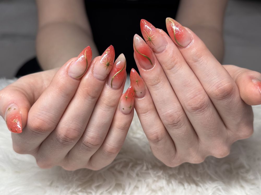 sauney j nails Logo