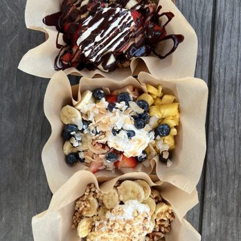 Aloha Liege Waffles & Espresso - Leprechaun waffle, fresh fruit bowl, and the MacDaddy waffle - Food Trucks Near Me - Lihue, Hawaii Aloha Liege Waffles & Espresso - Leprechaun waffle, fresh fruit bowl, and the MacDaddy waffle - Food Trucks Near Me - Lihue, Hawaii