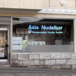Asia Nudelbar - Außenansicht am Morgen