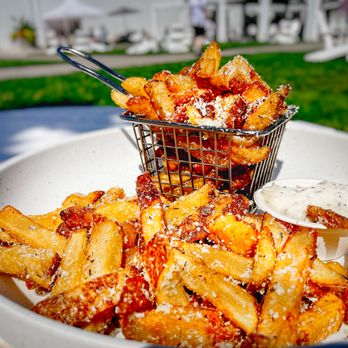 13th Street Winery - Truffle Fries - Wineries Near Me - St. Catharines, Ontario 13th Street Winery - Truffle Fries - Wineries Near Me - St. Catharines, Ontario