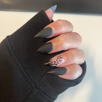 Phoenix Nails Spa - Nail Salons Near Me - Portland, Oregon