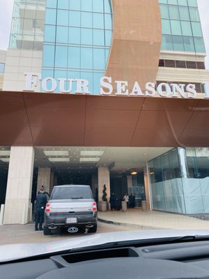 Four Seasons Hotel St. Louis by null