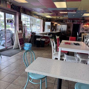 Cherry Hill Ice Cream Cafe - Another pic of seating - Ice Cream & Frozen Yogurt Near Me - Daytona Beach, Florida Cherry Hill Ice Cream Cafe - Another pic of seating - Ice Cream & Frozen Yogurt Near Me - Daytona Beach, Florida