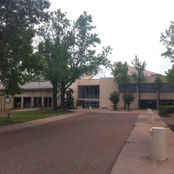 Cain Center YMCA - North entrance (entrance to gym & pool) - Gyms Near Me - Athens, Texas Cain Center YMCA - North entrance (entrance to gym & pool) - Gyms Near Me - Athens, Texas