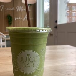 Stopped in for a green smoothie and loved the atmosphere. Great juices and healthy snacks! Stopped in for a green smoothie and loved the atmosphere. Great juices and healthy snacks!