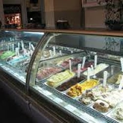Helados Renzo Junior's - helados muy buenos recomiendo CHOCOLATE CON ALMENDRAS