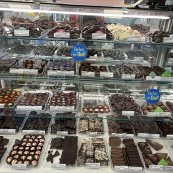Kilwins Ice Cream - Chocolate - Fudge - Desserts Near Me - Arlington, Virginia