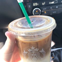 Iced Caramel Macchiato Iced Caramel Macchiato