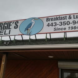Connie's Deli