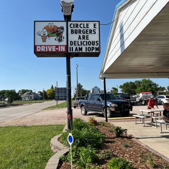 Circle E Drive In - Stopping for dinner en route to Deadwood. Sign outside. Now called Circle E Drive Thru. - Burgers Near Me - Murdo, South Dakota