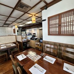 ChoDang Tofu & BBQ - Inside