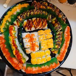 Sakura Sushi - Catering party plates